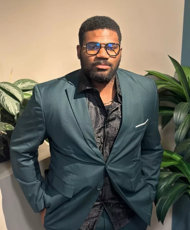 Kenechukwu Ebizie- Client Service Rep